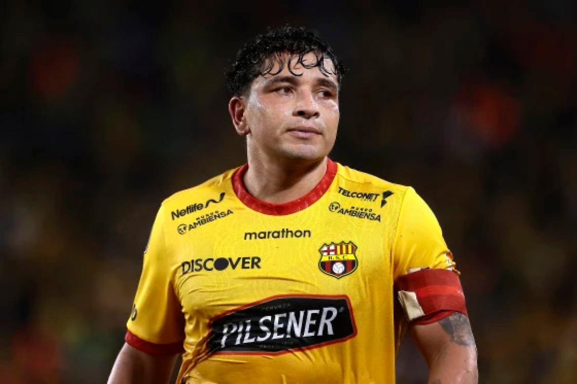 Ucciso a colpi di pistola il calciatore del Barcelona, Mario Pineida