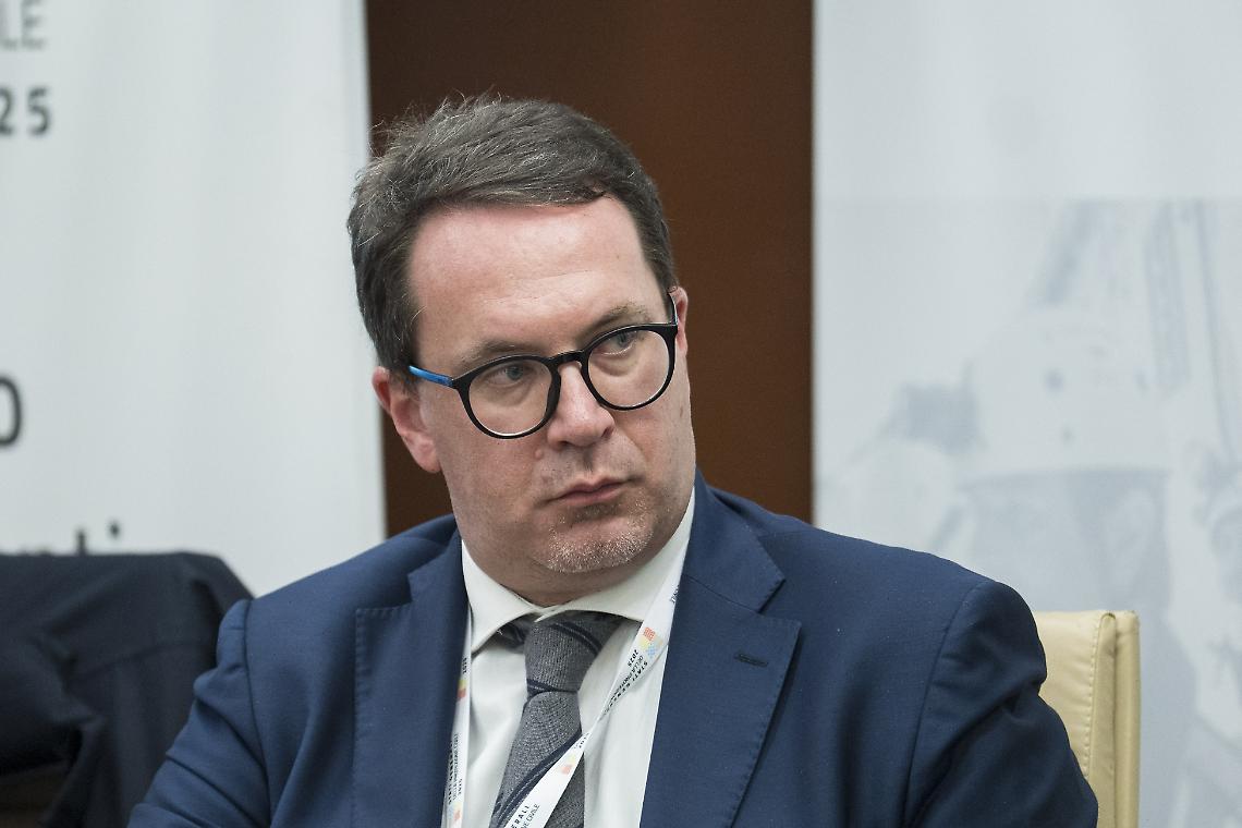 Calderoli riscrive la montagna: Castellamonte &egrave; fuori, Reggio Calabria dentro...