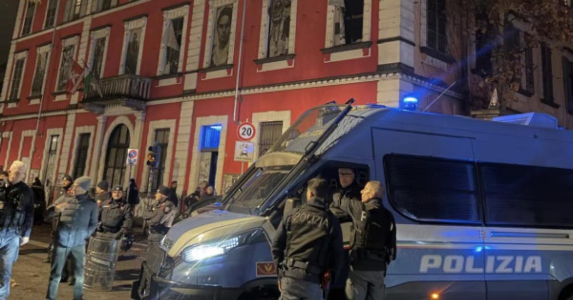 Askatasuna sgomberato, la citt&agrave; si prepara: domani il corteo e la sfida degli antagonisti