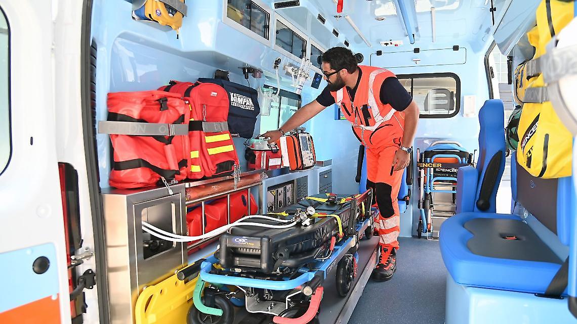 Cedimento in cascina: 24enne ferito gravemente durante la manutenzione di un macchinario a Castelletto Stura