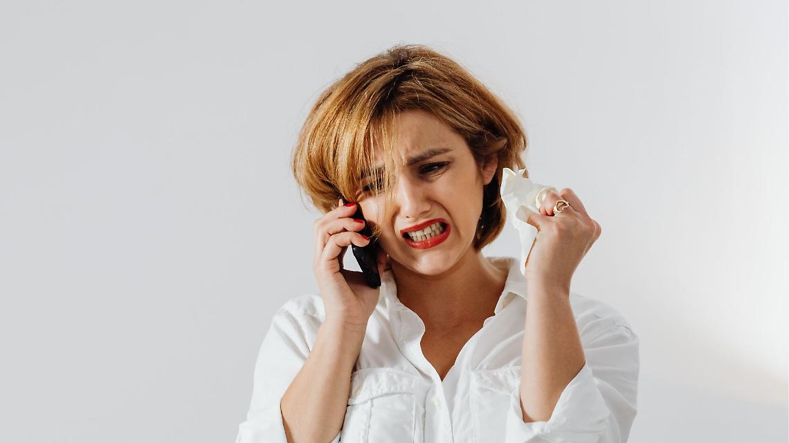 &laquo;Mi hanno &ldquo;svuotato&rdquo; il conto in una telefonata&raquo;: in 15 minuti le bruciano 28.010 euro