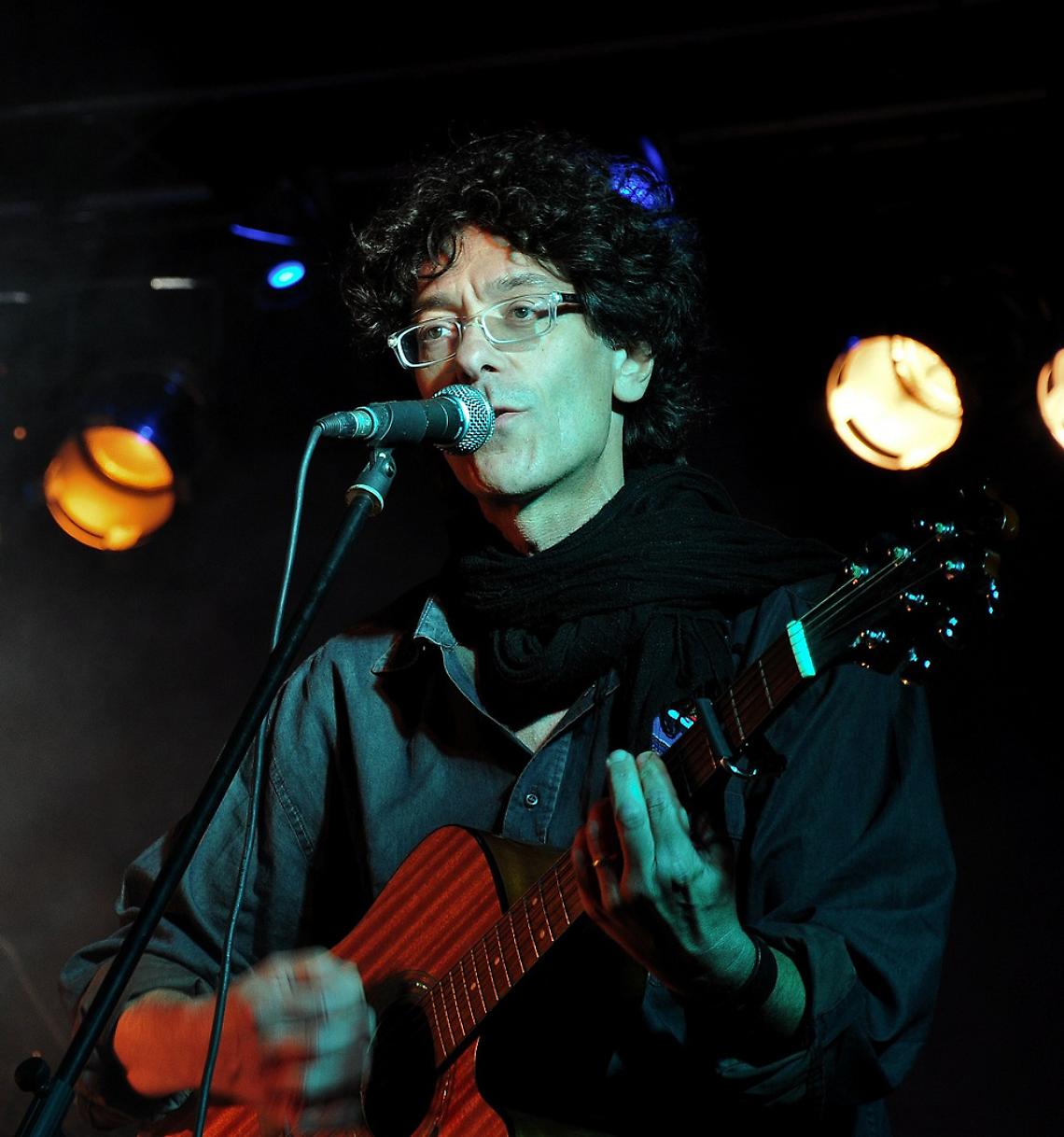 Libri, lettori e resistenza della carta