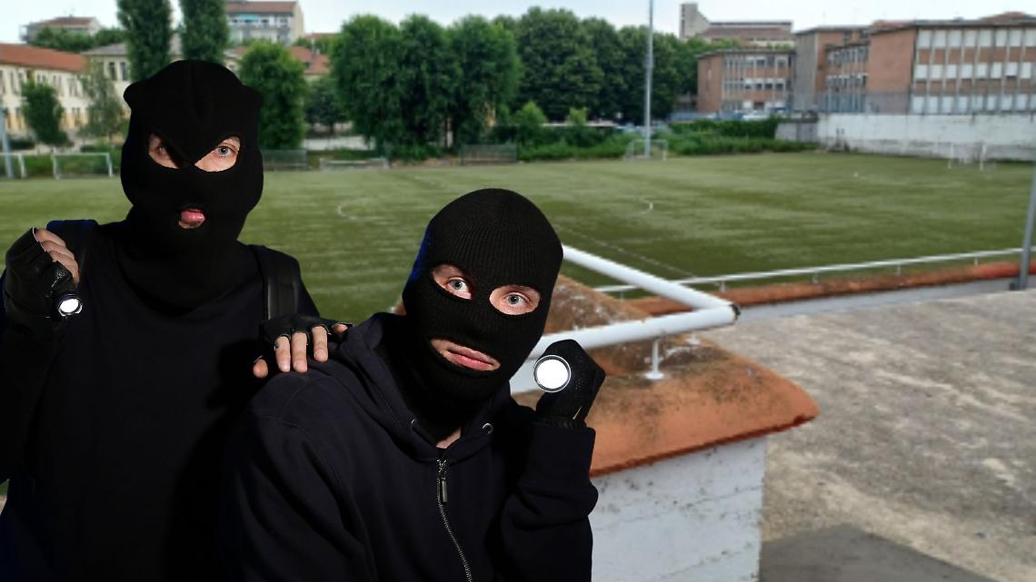 Colpo della Vigilia di Natale: assalto al campo "Ettore Pastore", rubata la cassaforte
