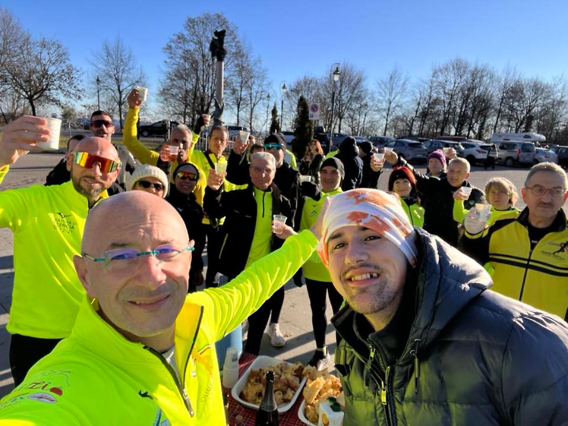 A Superga la corsa dell&rsquo;appartenenza: Olimpiatletica chiude l&rsquo;anno con il rito del brindisi