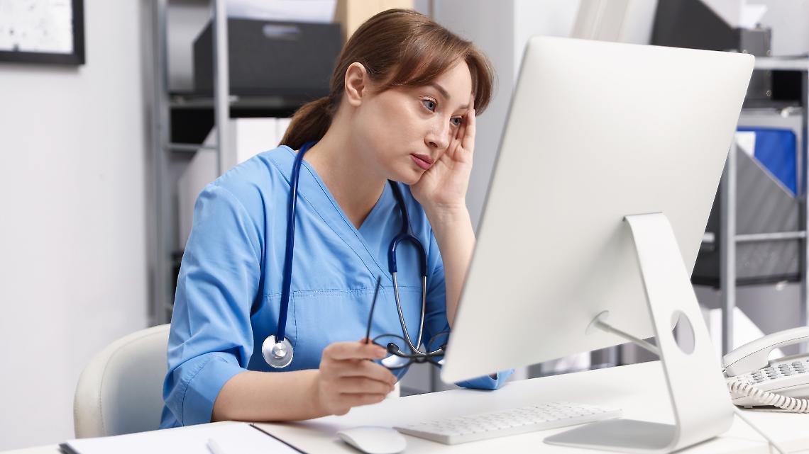 Stessi reparti, stessi turni, stipendi diversi: la frattura silenziosa del Ssn