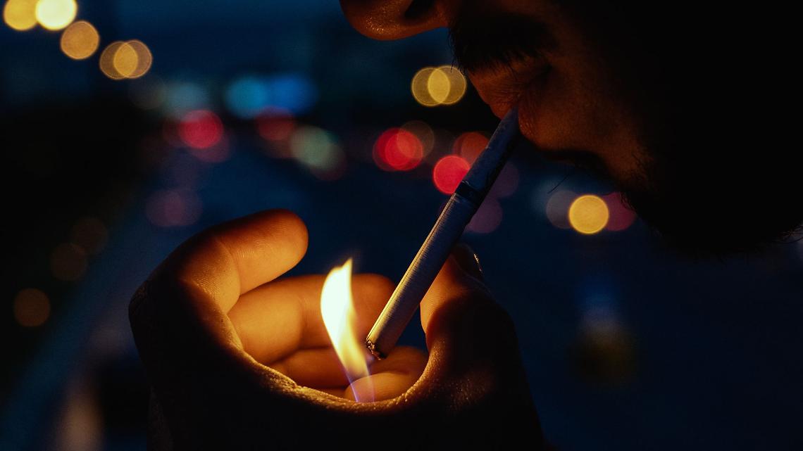 Aggredito per una sigaretta negata