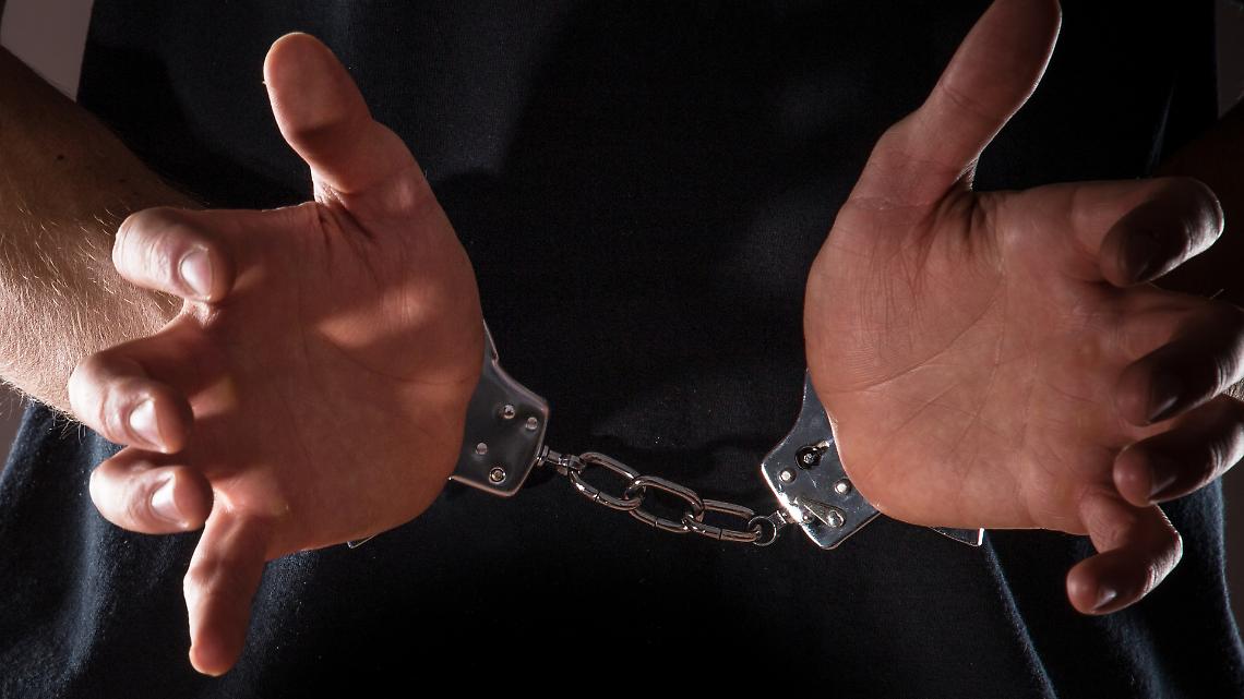 Ivrea, paura in stazione: giovane armato di coltello fermato e arrestato dalla Polfer