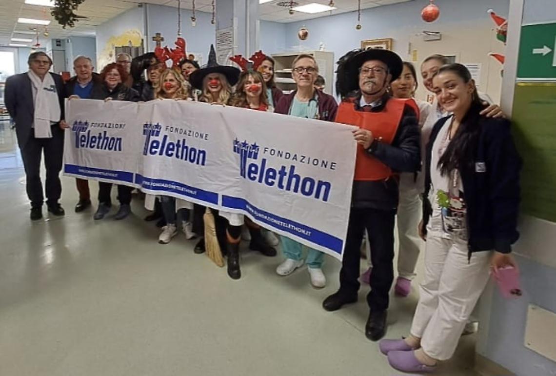 La Befana di Telethon arriva in Pediatria: doni ai bambini ricoverati a Chivasso