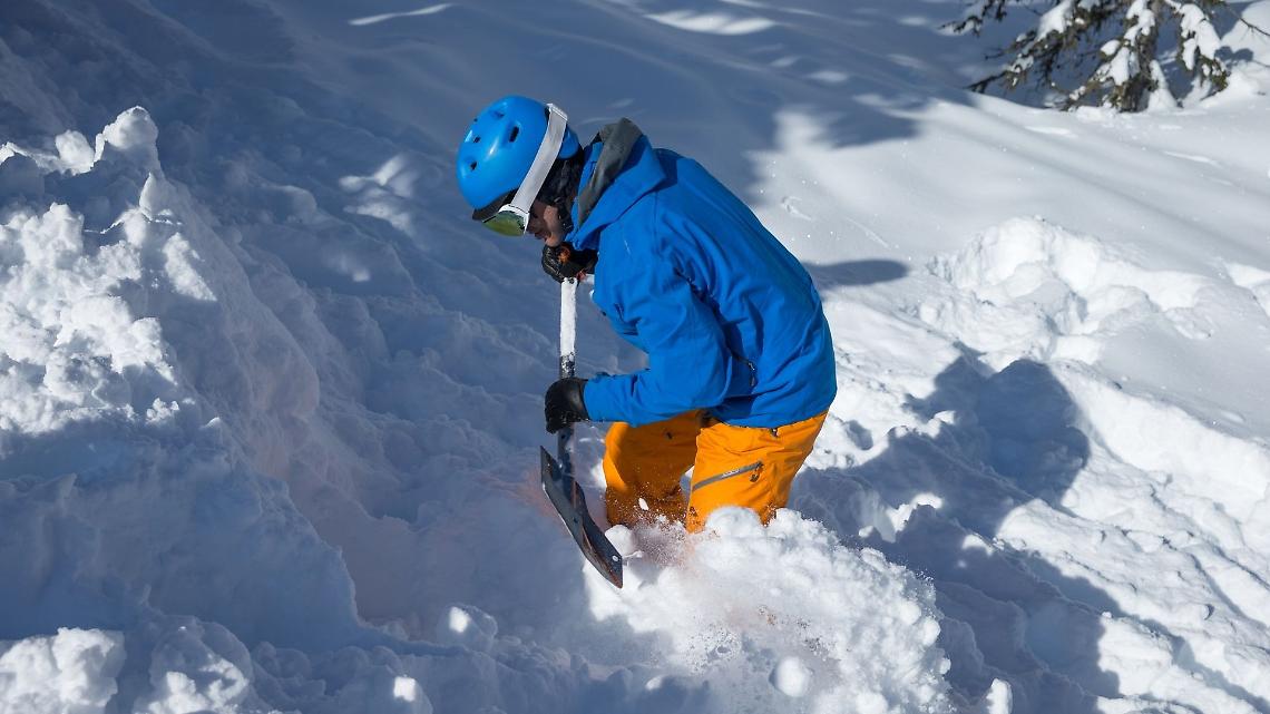 Valanghe, allerta sulle montagne piemontesi: rischio marcato sopra i 2.300 metri mentre il gelo non molla