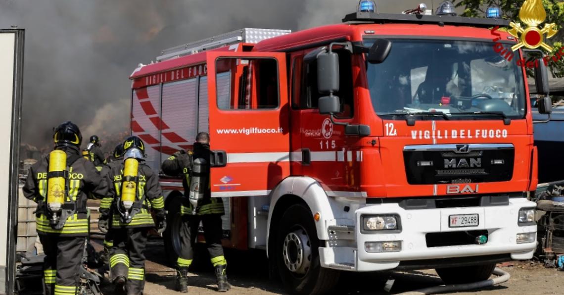 Notte di ghiaccio e fiamme a San Gillio: indagini su un incendio vicino alle serre