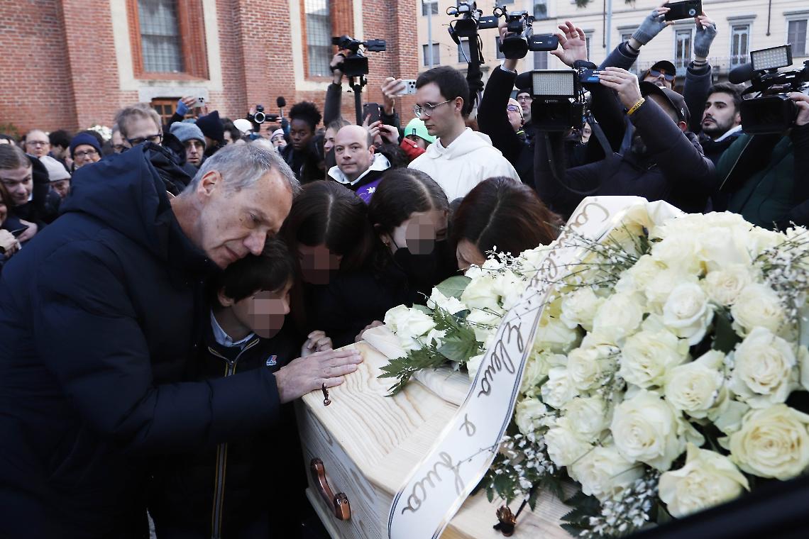 FUNERALE CHIARA COSTANZO