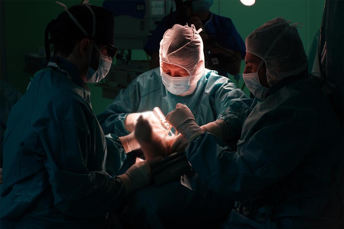 Condannata alle stampelle