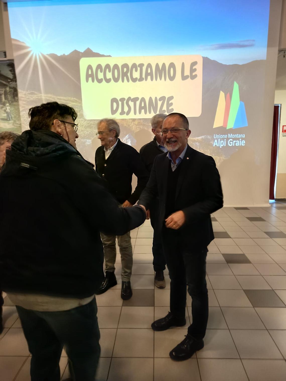 Senza un passaggio resti isolato: 50 mila euro per salvare i servizi nelle Alpi Graie