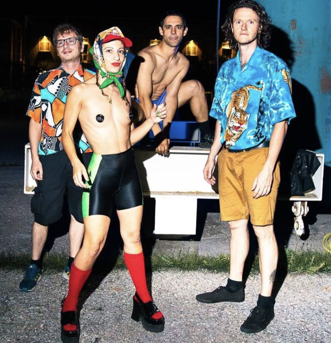 Cosmo manda a quel paese l&rsquo;industria musicale e con Pan Dan pubblica &ldquo;MI MANIFESTO&rdquo; solo su Bandcamp: