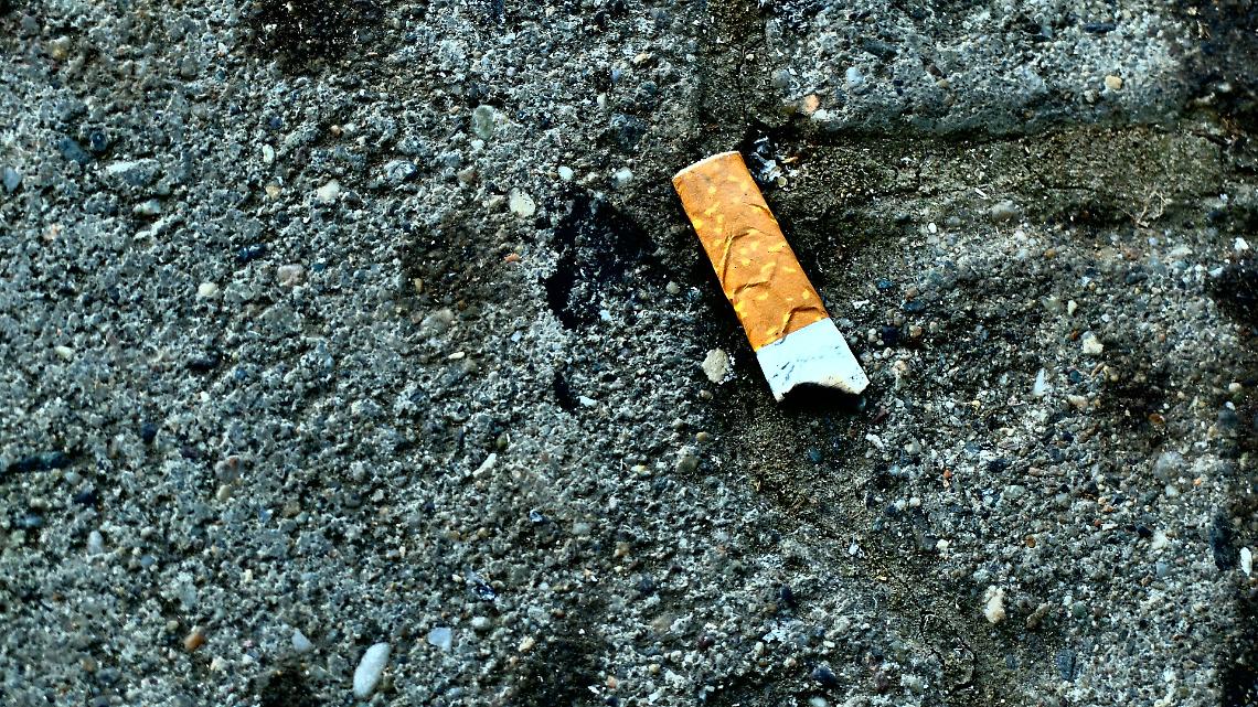 Ivrea sommersa dalle cicche: la citt&agrave; trattata come un posacenere