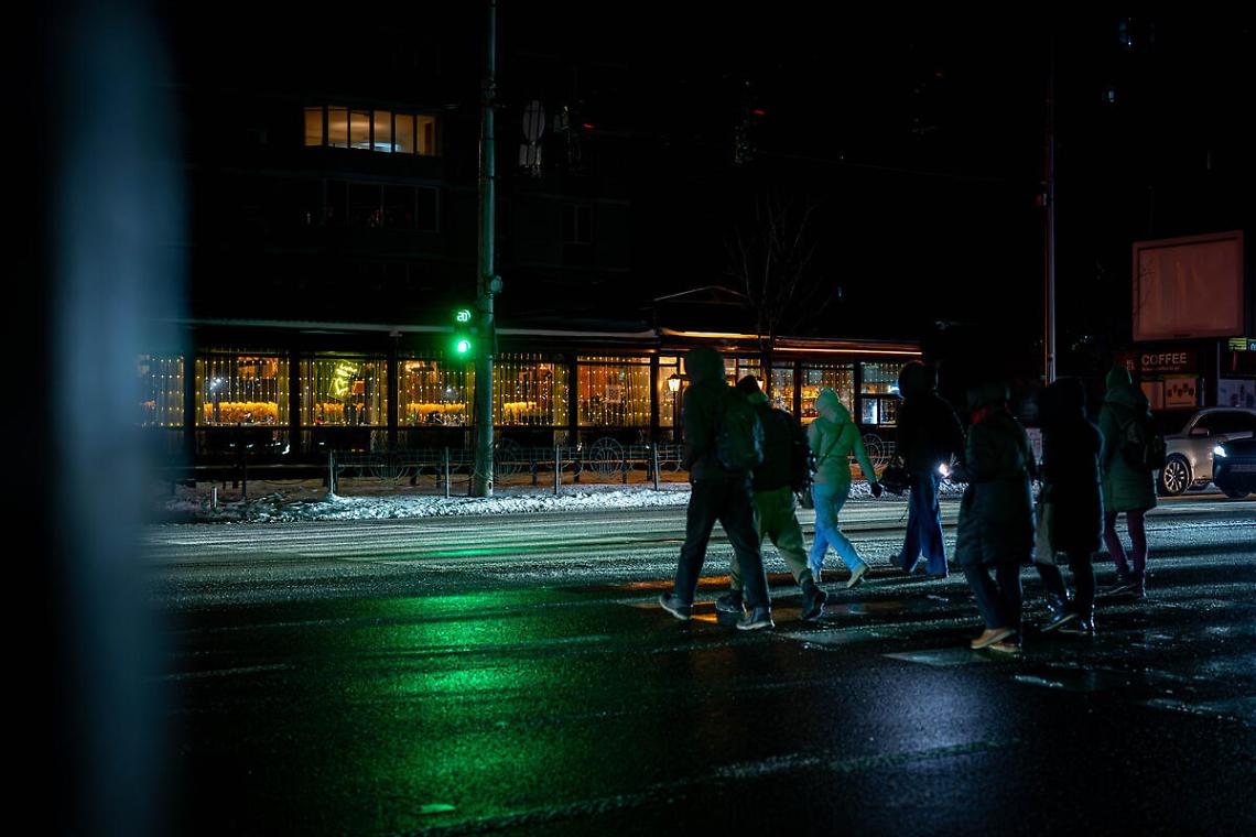 Bambini al gelo, scuole chiuse e citt&agrave; al buio: a Kyiv il freddo &egrave; diventato un&rsquo;arma di guerra