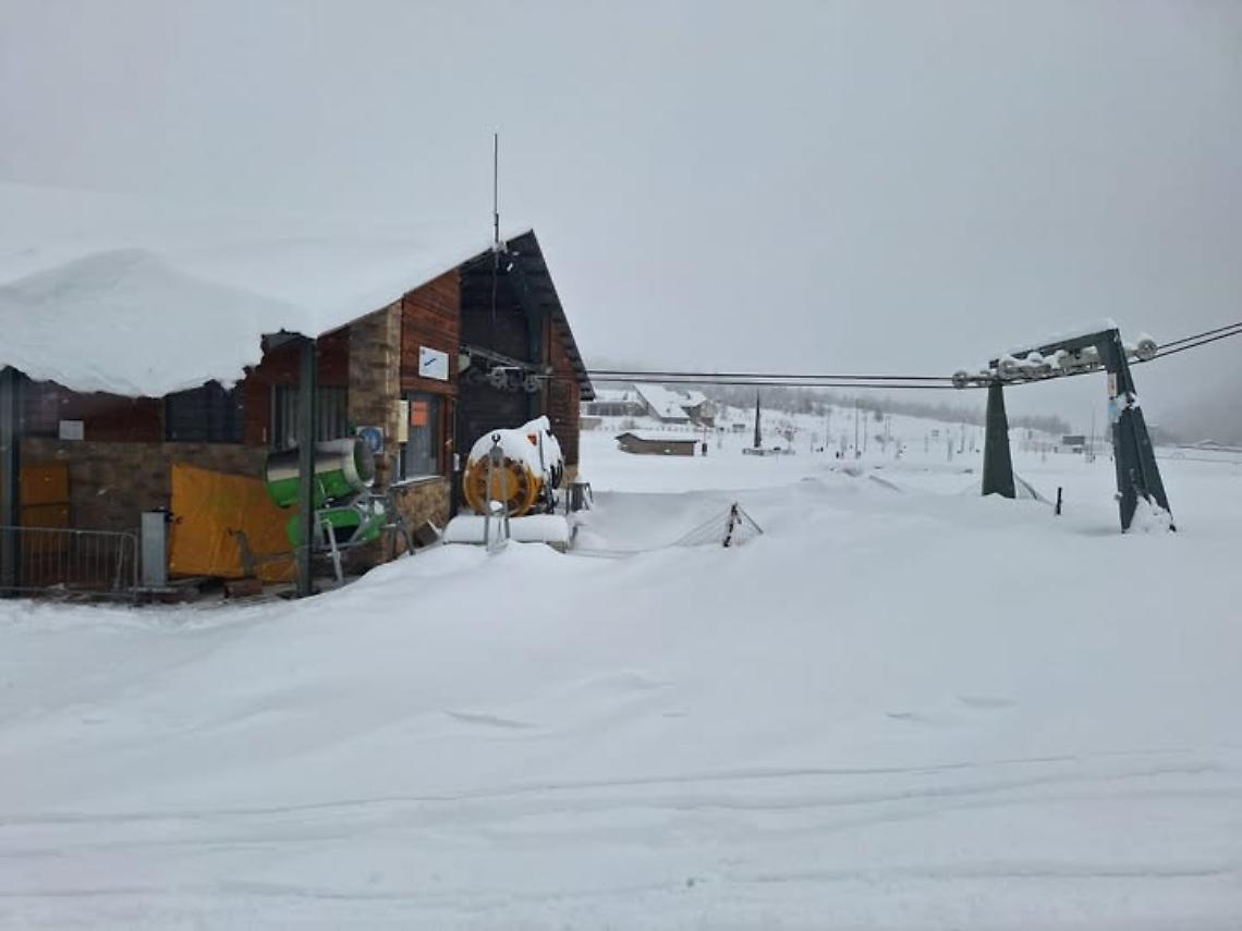  Argentera (CN), frazione Bersezio - 1670m s.l.m., raggiunti i 105 centimetri di neve al suolo (dal profilo FB di Andrea Vuolo)