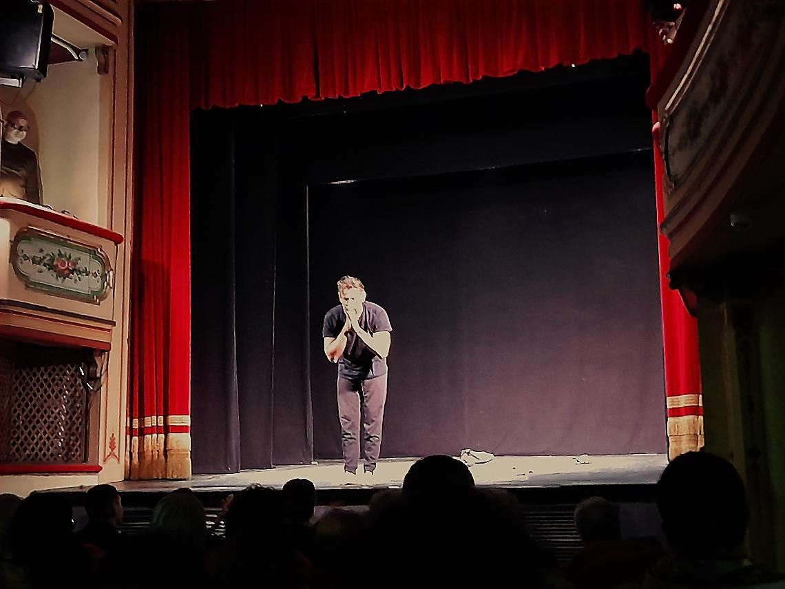 Cuorgn&egrave; In scena Cemento Armato La vera storia di Luca Zago