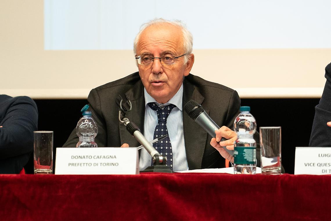 Giro di vite su Bar trasformati in sale da ballo. Il prefetto avverte i sindaci: controlli e regole non sono facoltativi 