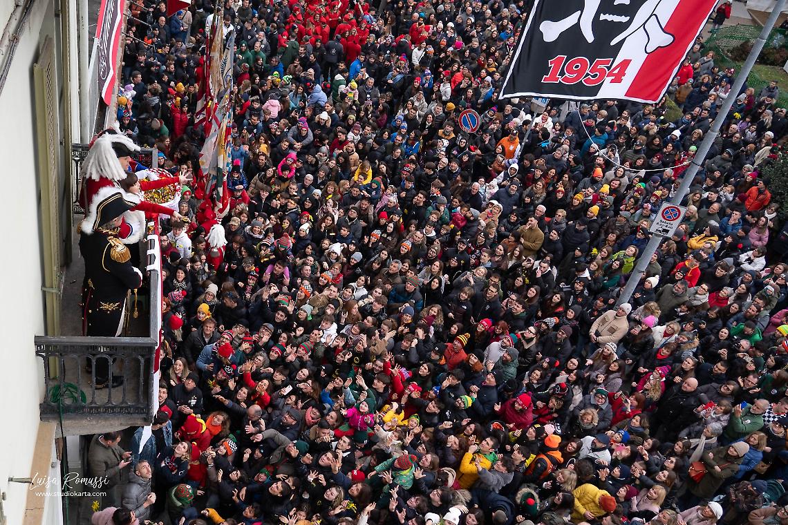 &Egrave; tempo di Carnevale: sfilate, maschere e tradizioni in tutto il Piemonte. I programmi