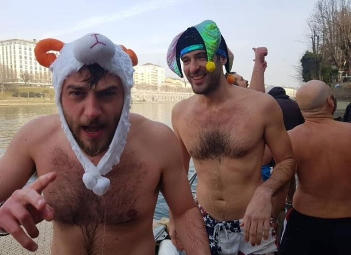 Orsi Polari, il tuffo nel Po che unisce Torino da 127 anni