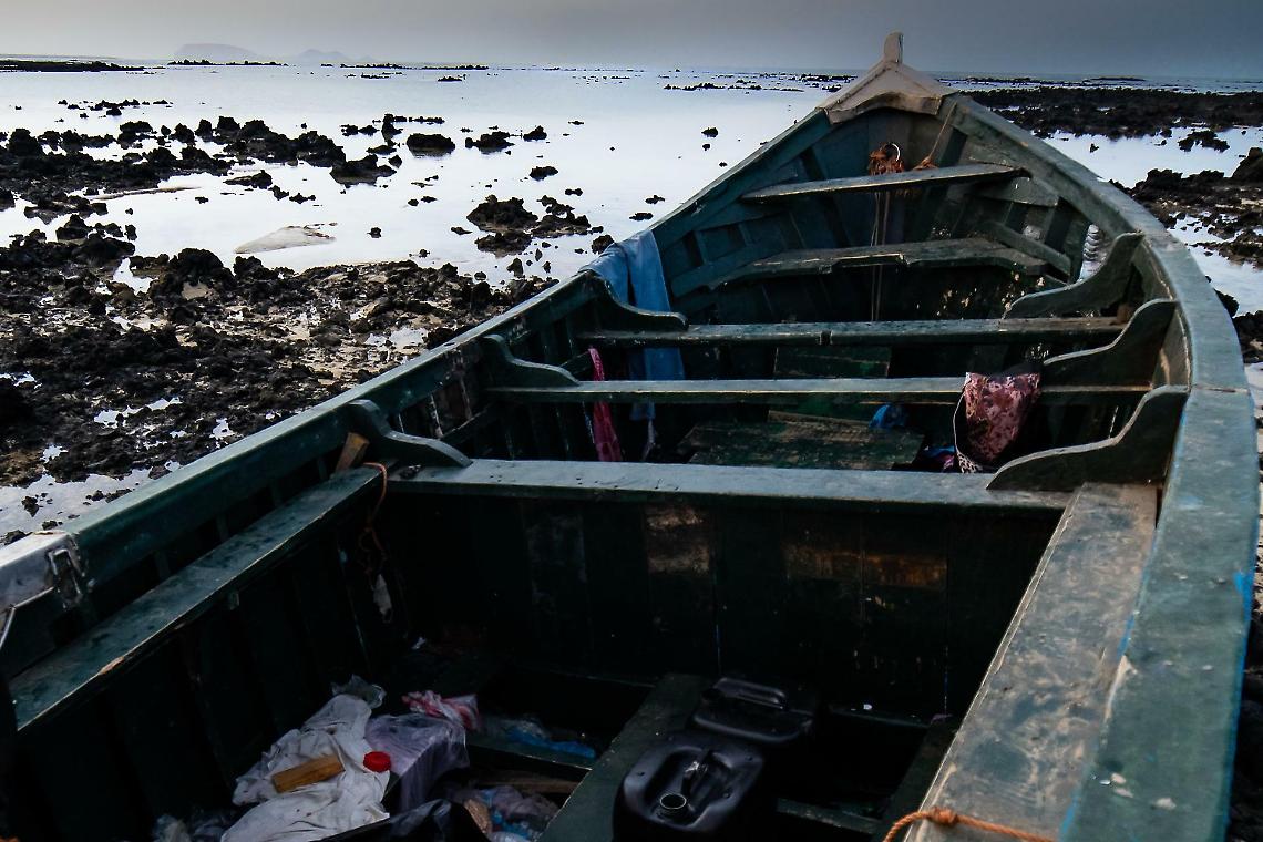 &ldquo;Il mare non sente ragioni&rdquo;: naufragi, vento a forza 9 e otto barche scomparse tra Sfax e Lampedusa