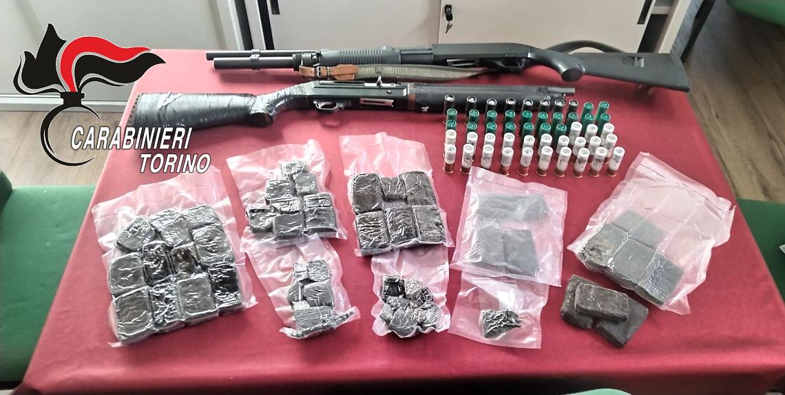 Hashish e fucili da guerra