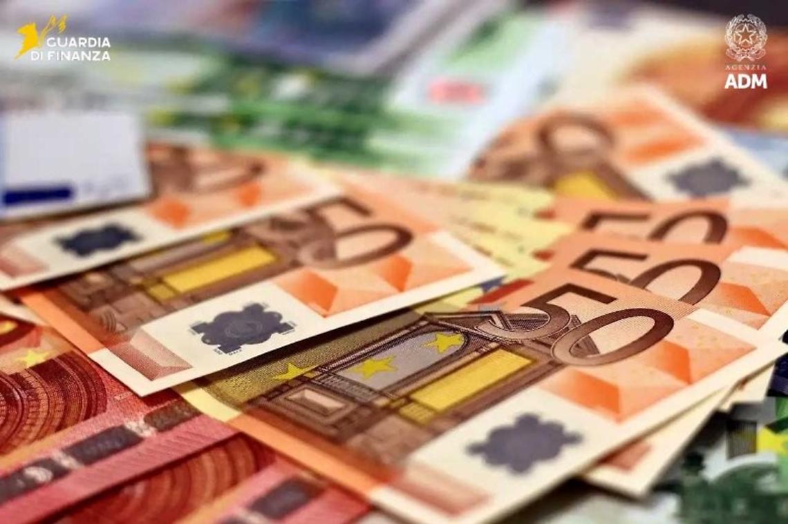 Sei milioni di euro in contanti scoperti a Caselle