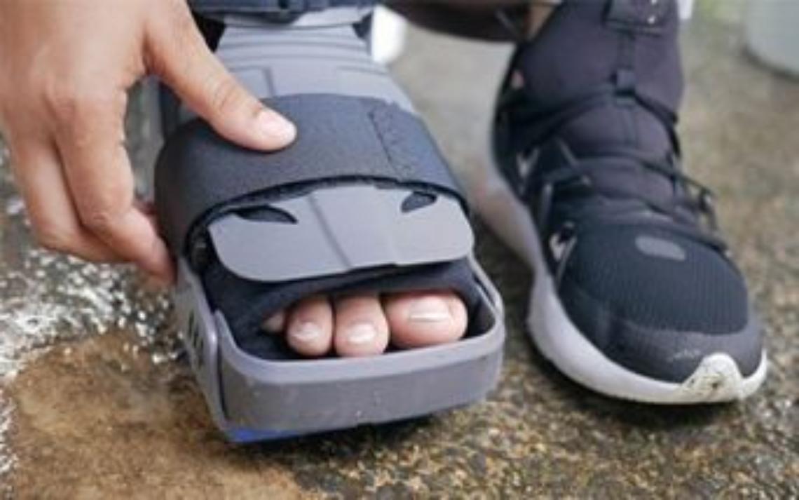 In Piemonte camminare diventa un lusso: la Regione scarica sulle famiglie il costo delle scarpe ortopediche