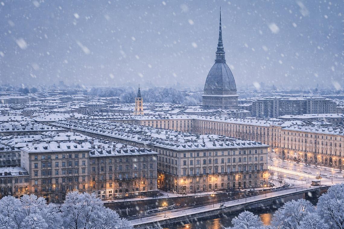 L'inverno torna e fa sul serio: neve fino in pianura nel nord-ovest, Torino nel mirino