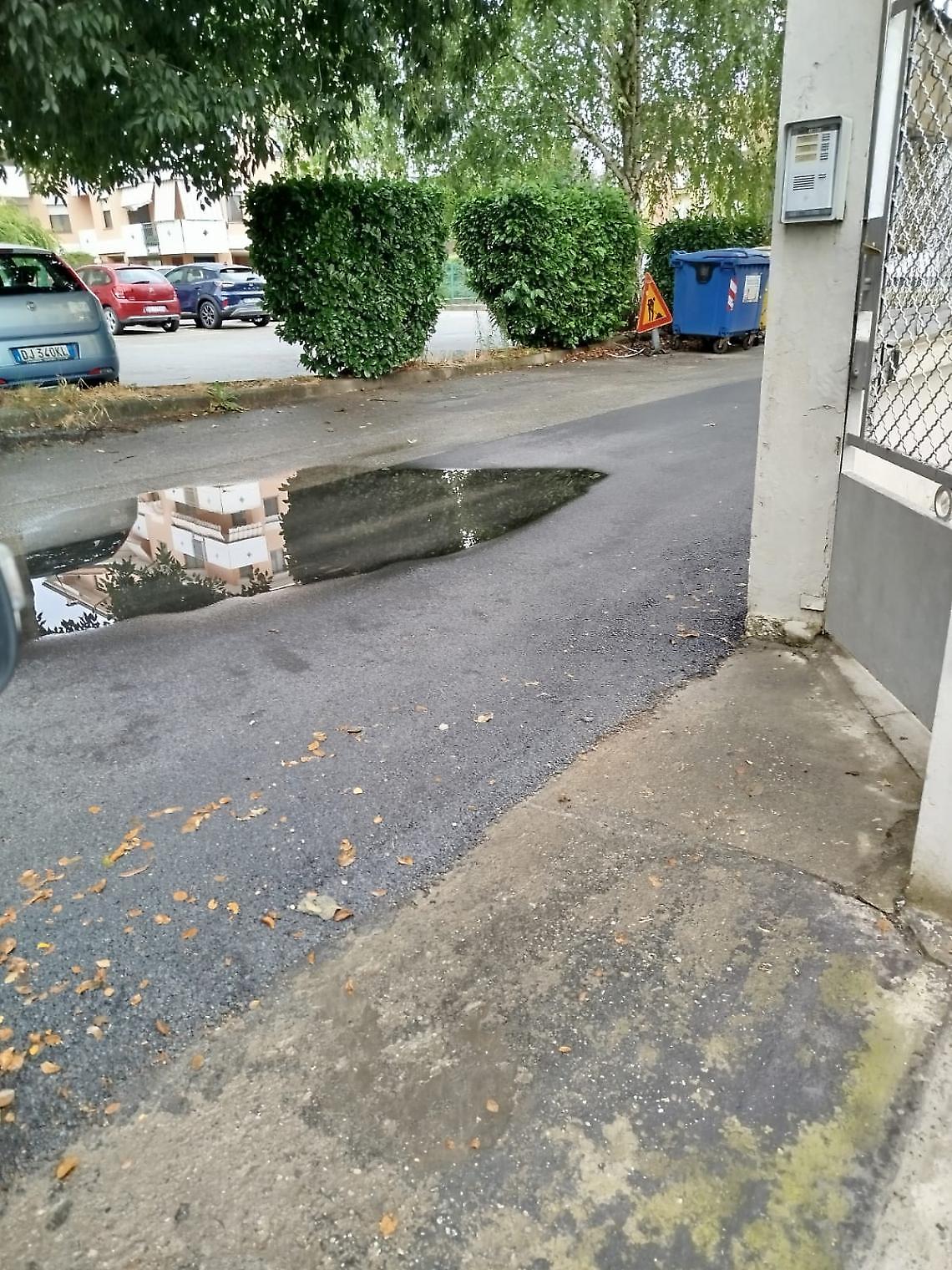 Via Bellini, la strada di nessuno: privata sulla carta, abbandonata nei fatti