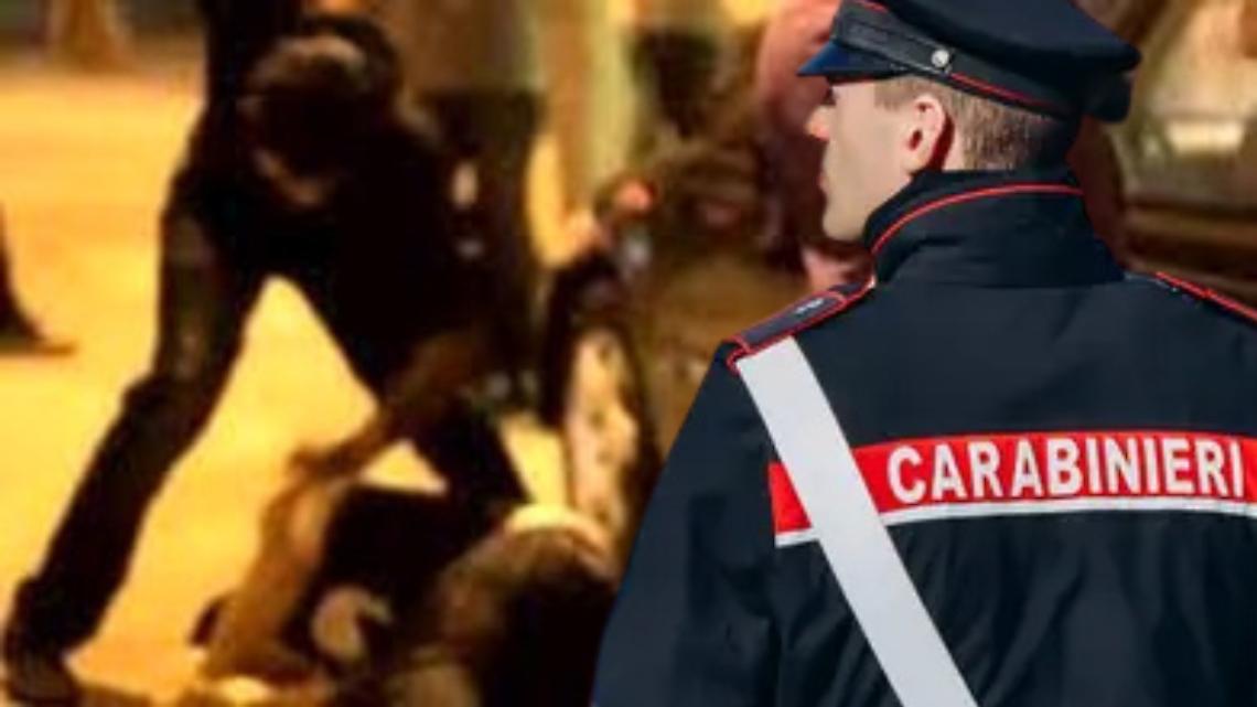 Pestaggio e rapina fuori da scuola, poi la denuncia ai Carabinieri. Sono tornati i "maranza"?