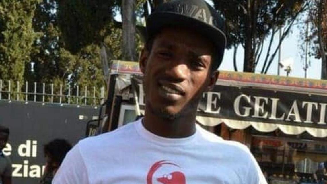 Moussa Balde, l&rsquo;immigrato guineano che il 23 maggio 2021 si era ucciso impiccandosi