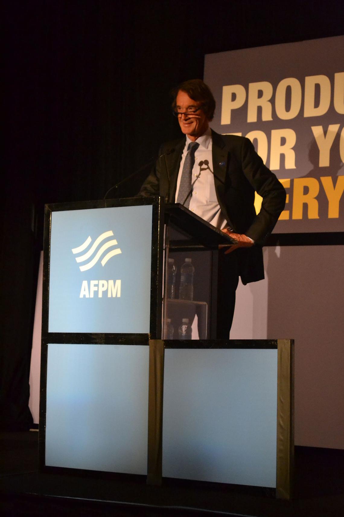  &ldquo;Regno Unito colonizzato dagli immigrati&rdquo;. Numeri sbagliati, bufera politica e Manchester United nella tempesta