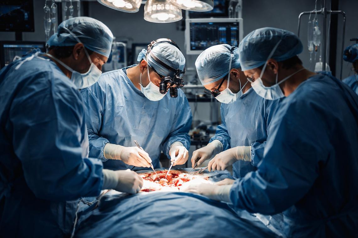 Cuore distrutto dal ghiaccio secco e trapiantato a un bimbo di due anni: &laquo;Sarebbe morto sul tavolo operatorio&raquo;