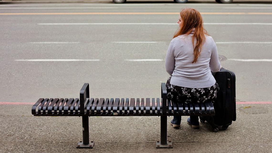 Odissea di una pendolare sulla tratta da Caselle a Torino: bus soppressi e attese infinite