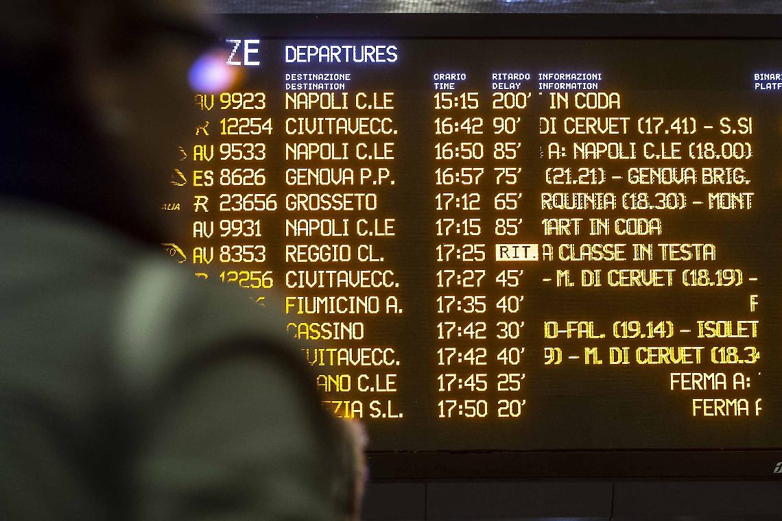 San Valentino nel caos: sabotaggi paralizzano l&rsquo;Alta Velocit&agrave;, Italia divisa in due