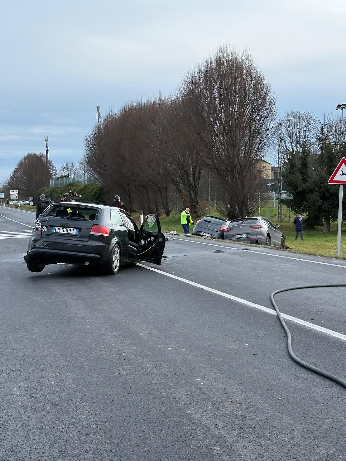 Schianto sulla 460, tre auto coinvolte: traffico in tilt verso Cuorgn&egrave;