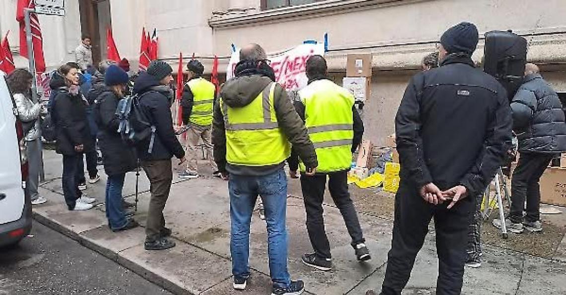 Senza stipendio, senza futuro: i postini dimenticati di Postalcoop alzano la voce