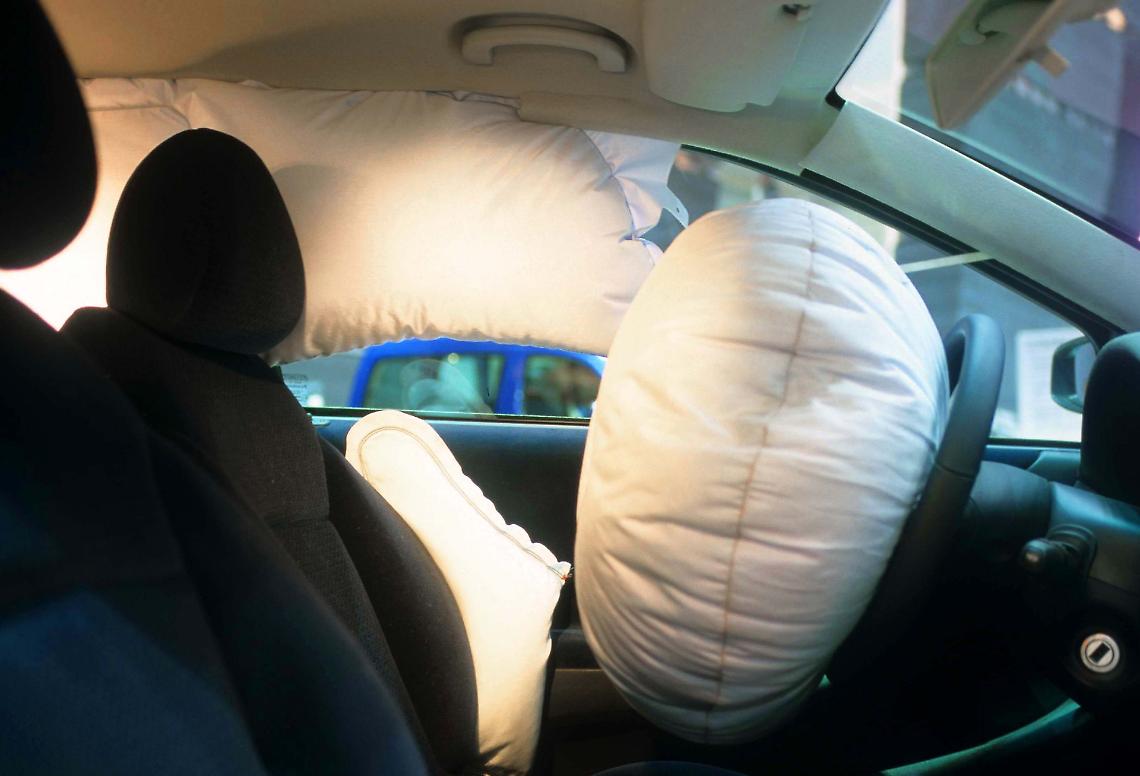 Oltre un milione e mezzo di auto ancora con airbag difettosi: verifica ora il tuo veicolo