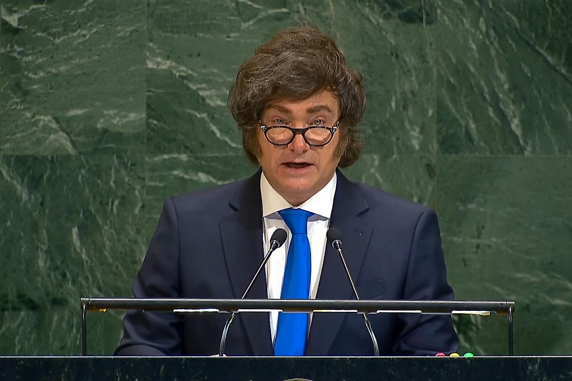 Argentina paralizzata per 24 ore: sciopero generale contro la riforma del lavoro di Milei che allunga l&rsquo;orario a 12 ore e riduce le tutele