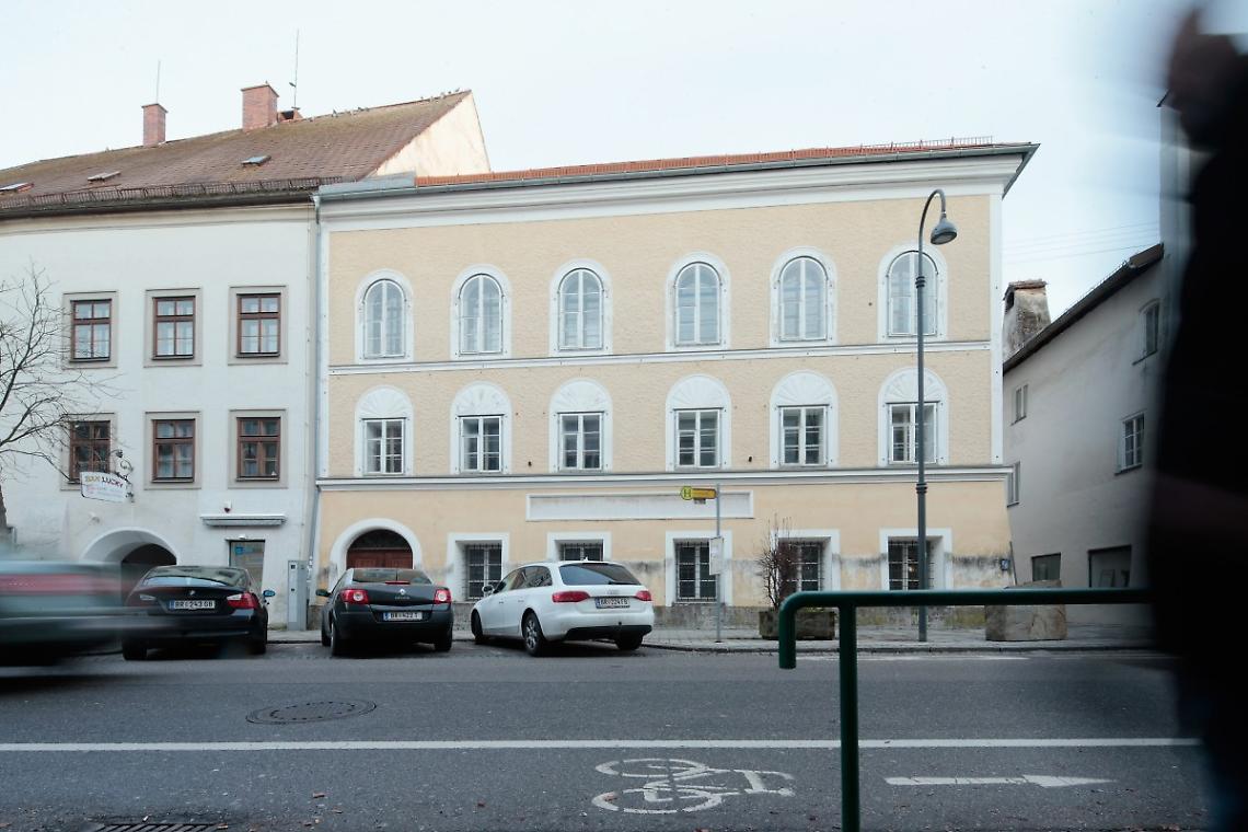 La casa di Hitler diventa una caserma