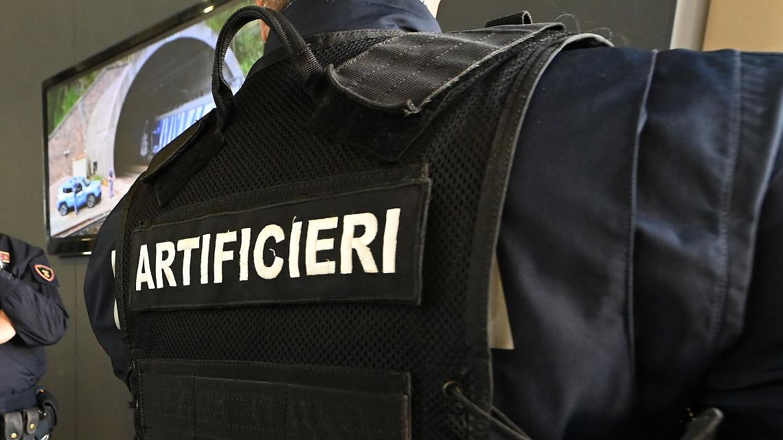 Chivasso, proiettile da mortaio 