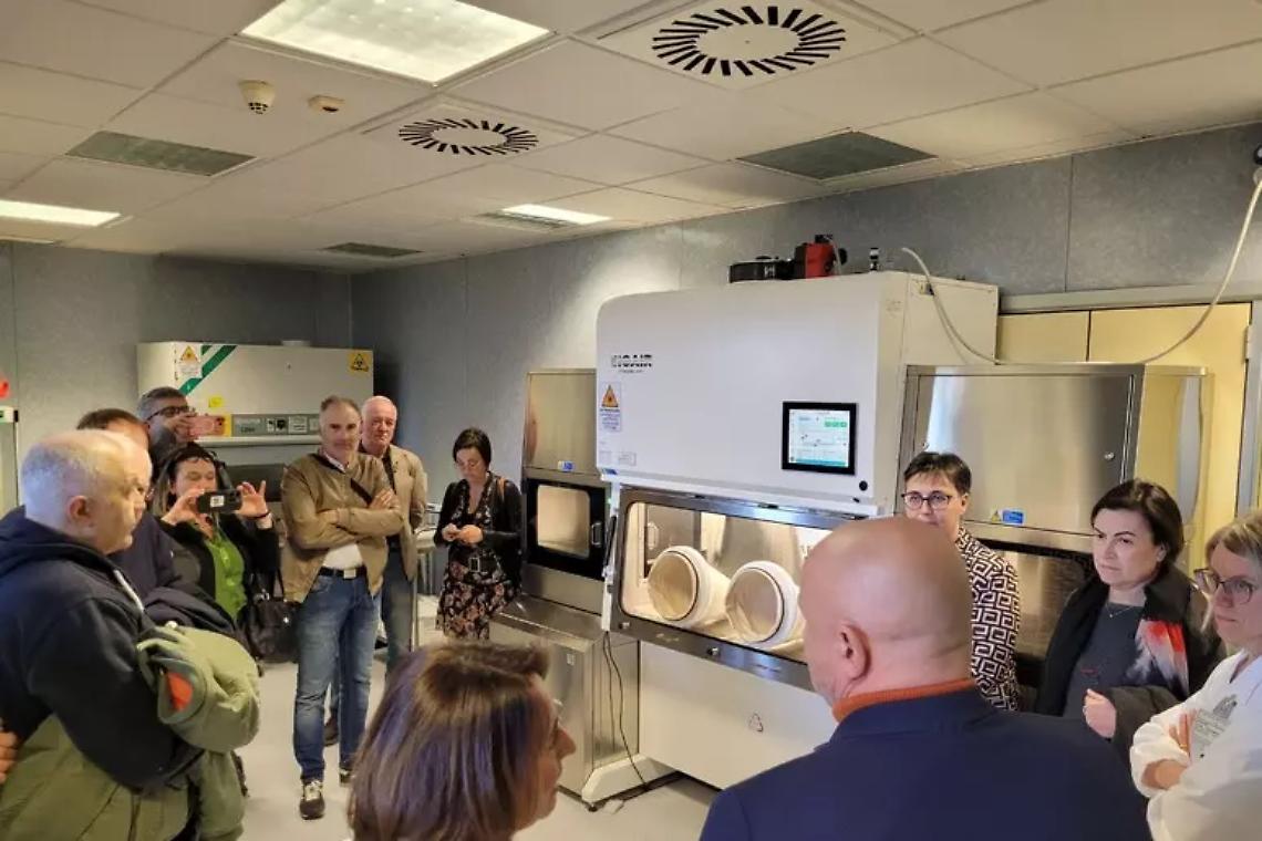 Cuneo, Ail dona un isolatore al Carle: pi&ugrave; terapie per i pazienti oncologici