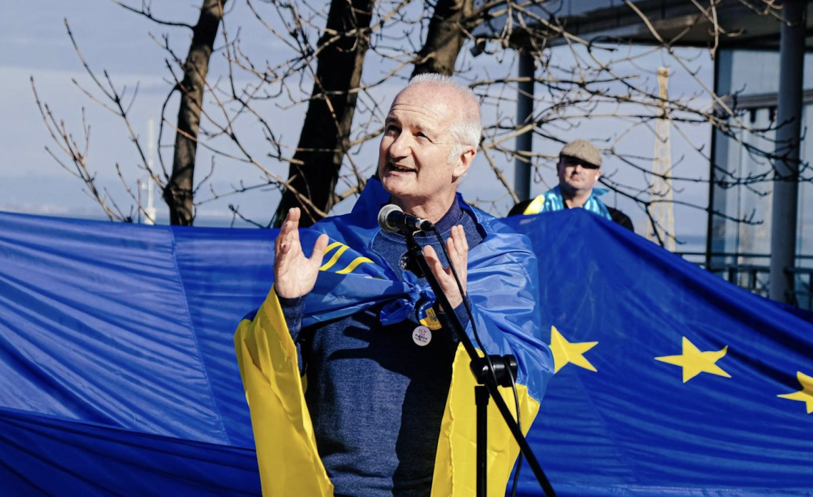 Rifugi, sirene e tastiere: la guerra che da Odessa arriva dentro casa nostra