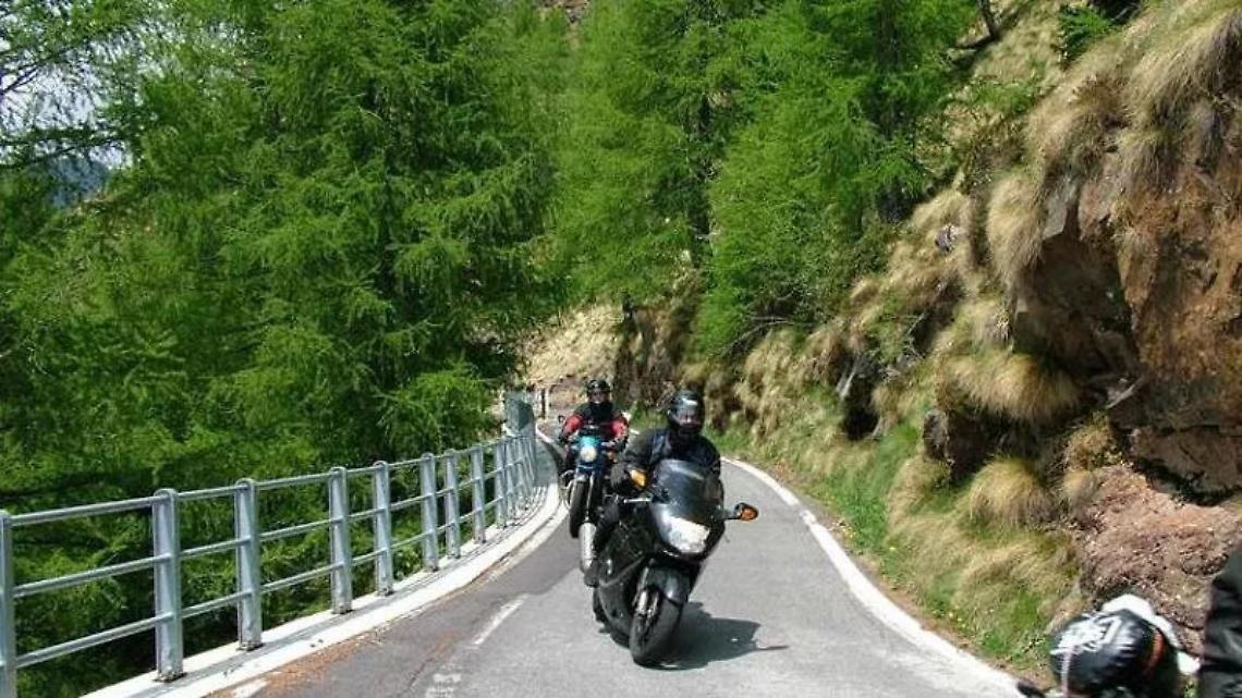 SS338, la Serra non &egrave; un autodromo. Bollengo, residenti esasperati per le corse nel tratto verso Broglina e Magnano. 