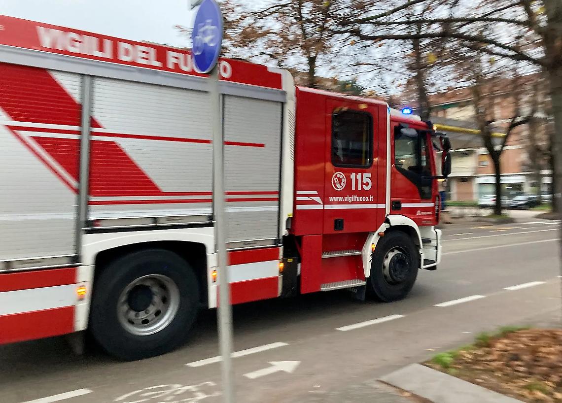 Scontro tra auto e furgone