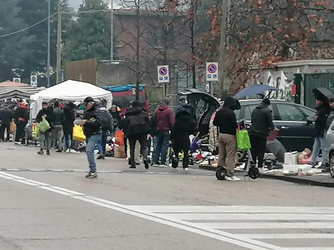 Barattolo, oltre 4mila firme in Regione contro la stretta sul mercato di via Carcano