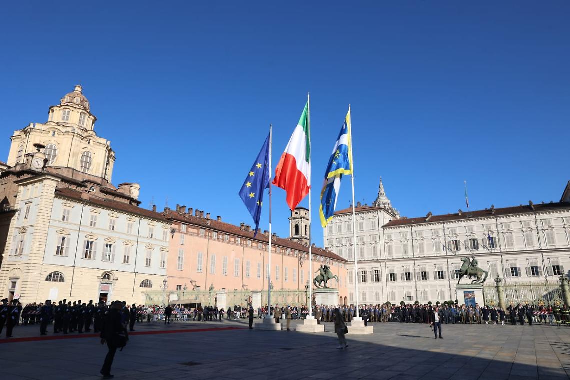 Torino celebra la storia dell&rsquo;Unit&agrave; d&rsquo;Italia con la rievocazione &ldquo;Dal Drap&ograve; al Tricolore&rdquo;