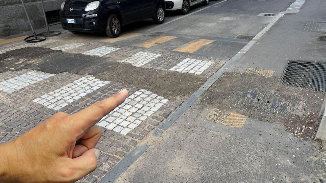 Rattoppi e buche, parte l'accusa: &ldquo;Ripristini stradali fuori controllo a Chivasso&rdquo;